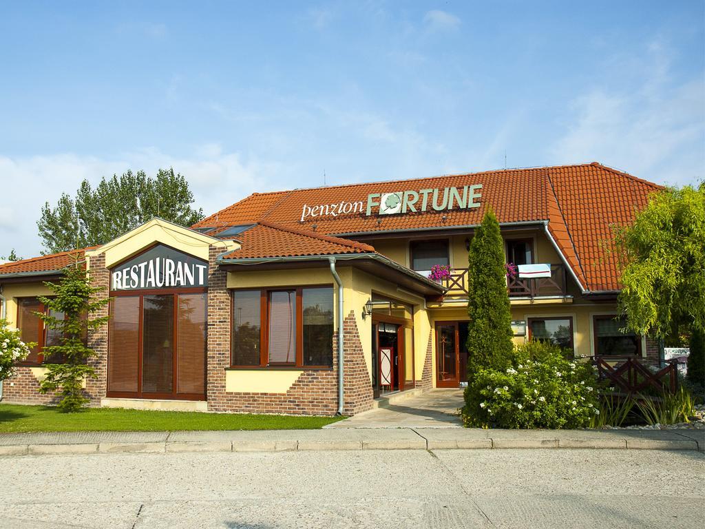 Penzion Fortune Dunajská Streda Exterior foto